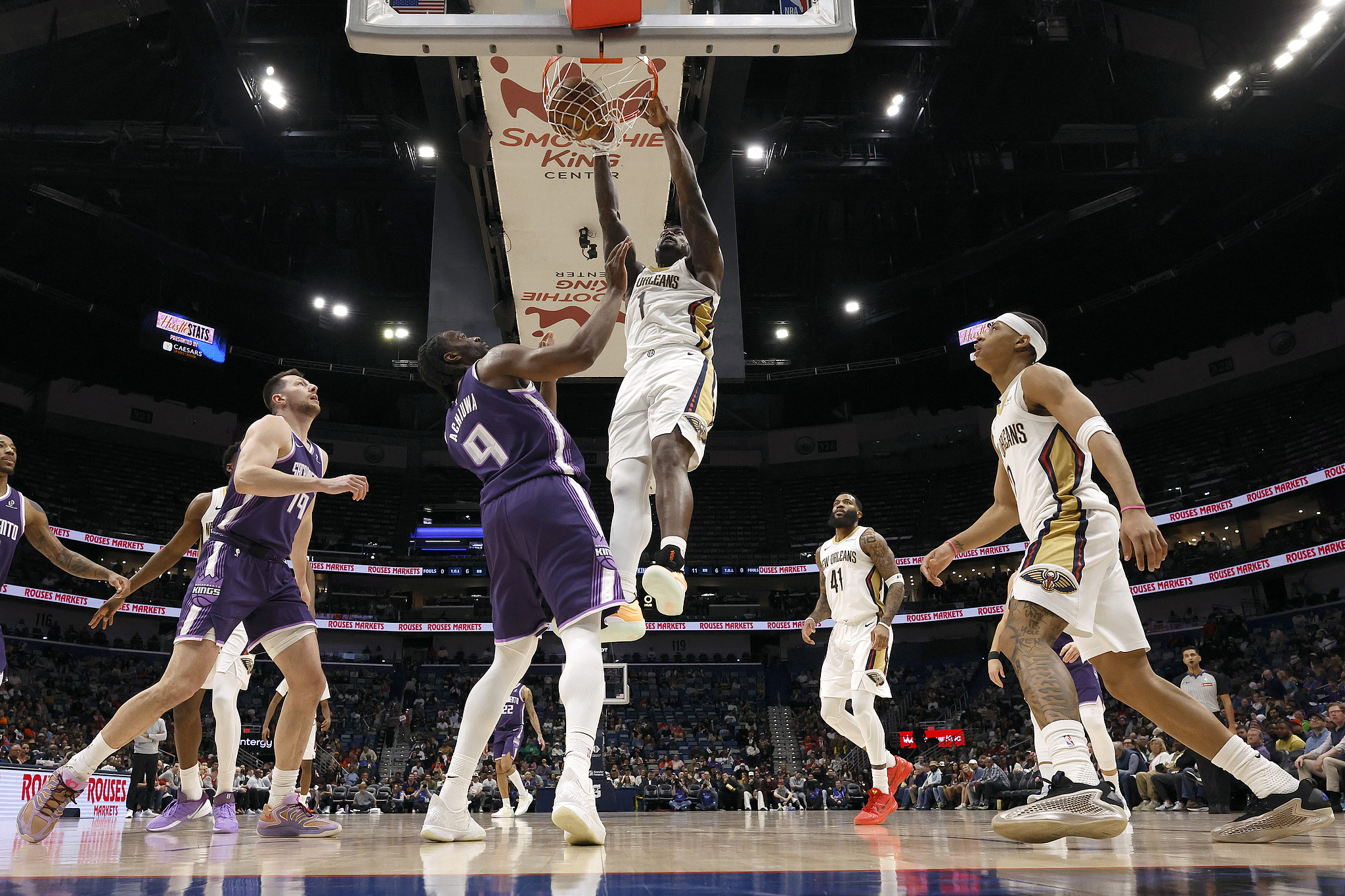 赏金女王-锡安18+6雷诺21+19 鹈鹕主场送国王13连败