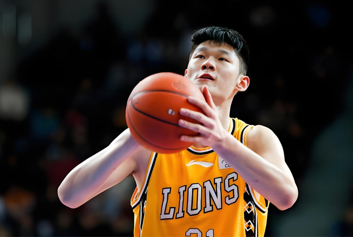 赏金女王模拟器-有趣！胡金秋回到广厦队就投入训练，王博：不准训练，回家陪孩子|浙江广厦|中国男篮|比赛|球员|球队_新浪体育_新浪新闻